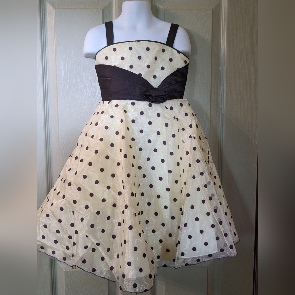 New with Tags Classic Fashion Easter Party Dress, Size 5, T16
